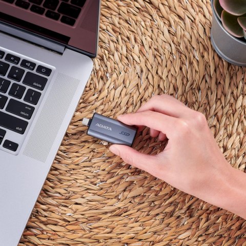 Adata Zewnętrzny dysk SSD SC750 2000G USB3.2C 1050/1000 MB/s ADATA
