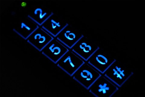 Zamek szyfrowy EURA AC-30C7 czarny EURA